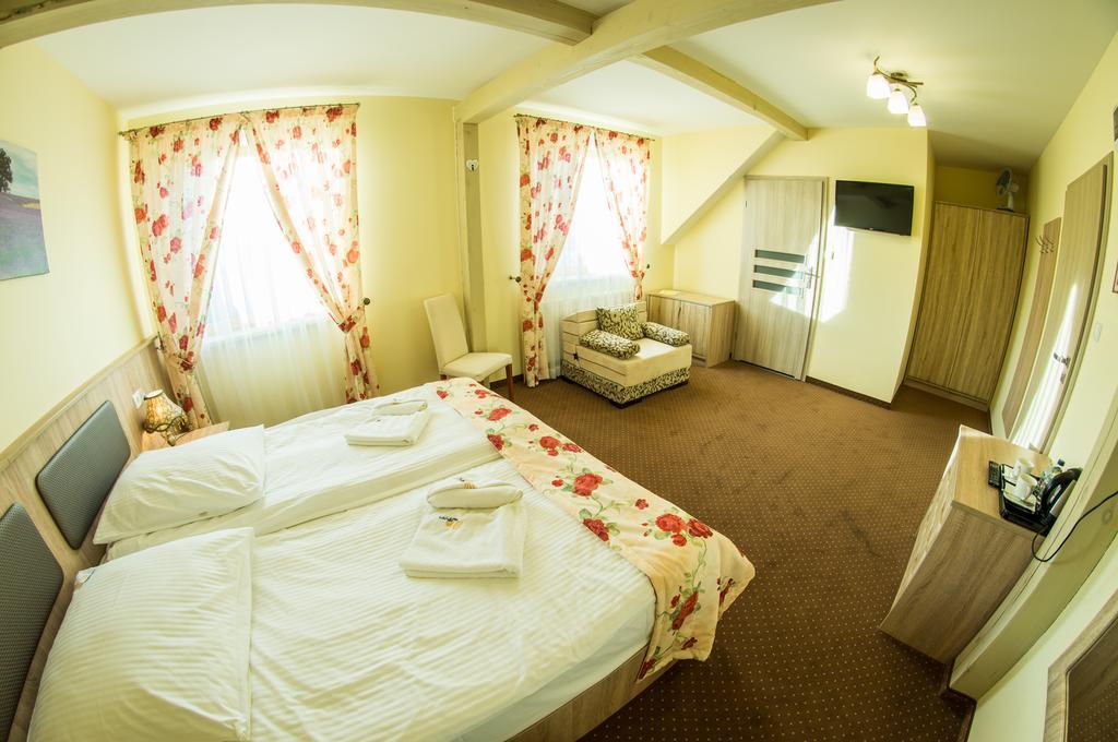 Sloneczny Port Bed & Breakfast Mikołajki Bagian luar foto